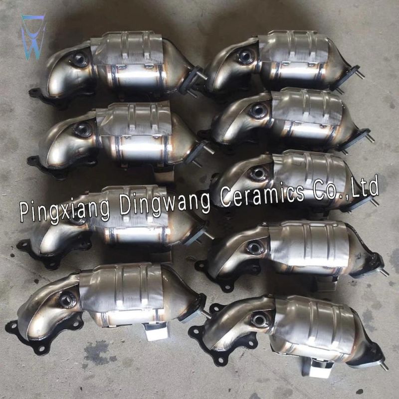 Exhaust Manifold Ternary Catalytic Converter Price for Toyota Land Cruiser