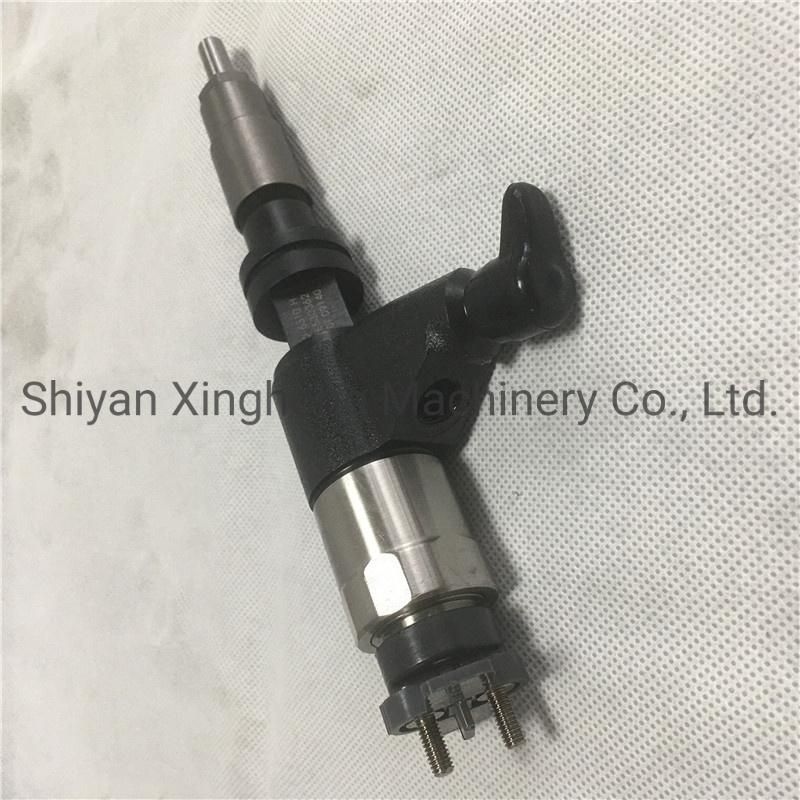 Diesel Engine Parts Common Rail Fuel Injector 095000-6250/16600-Ec00e