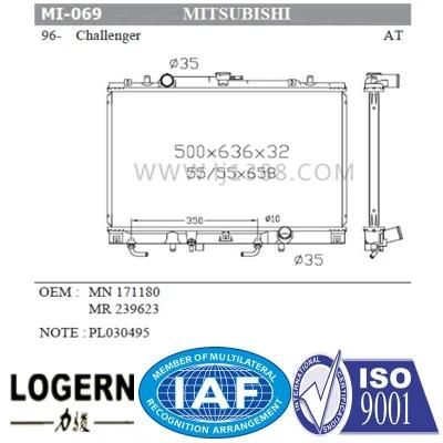Car Auto Radiator for Mitsubishi Challenger&prime;96-04 at