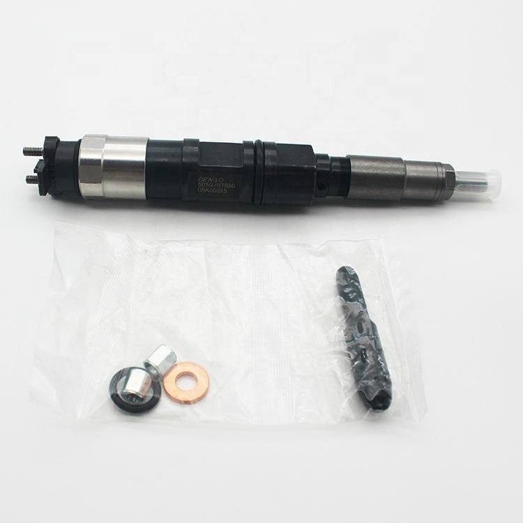 095000-5050 Re516540 Denso Common Rail Injector for John Deere Tractor 6045 Diesel Engine Parts