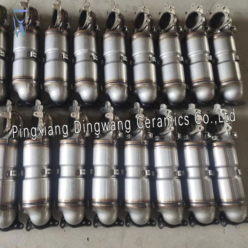 Exhaust Manifold Ternary Catalytic Converter Price for Toyota Land Cruiser