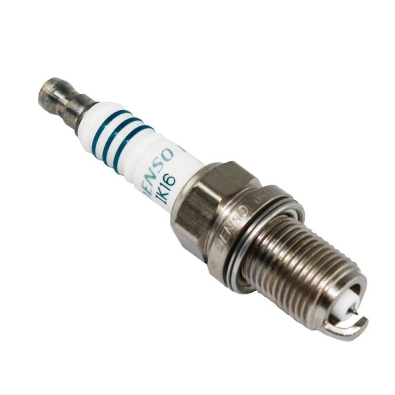 Auto Accessory High Quality Car Spark Plugs for Toyota Nissan