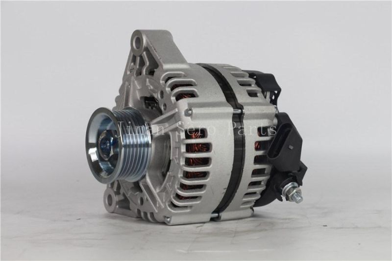 Sinotruk HOWO A7 T7 Truck Spare Parts Engine Parts Alternator 612600090816 Vg1095094001