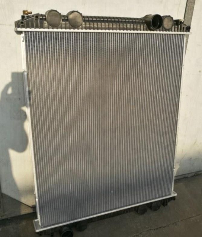 Heavy Duty Freightliner Radiator Bhta6727 for Freightliner Century Class and Freightliner Columbia