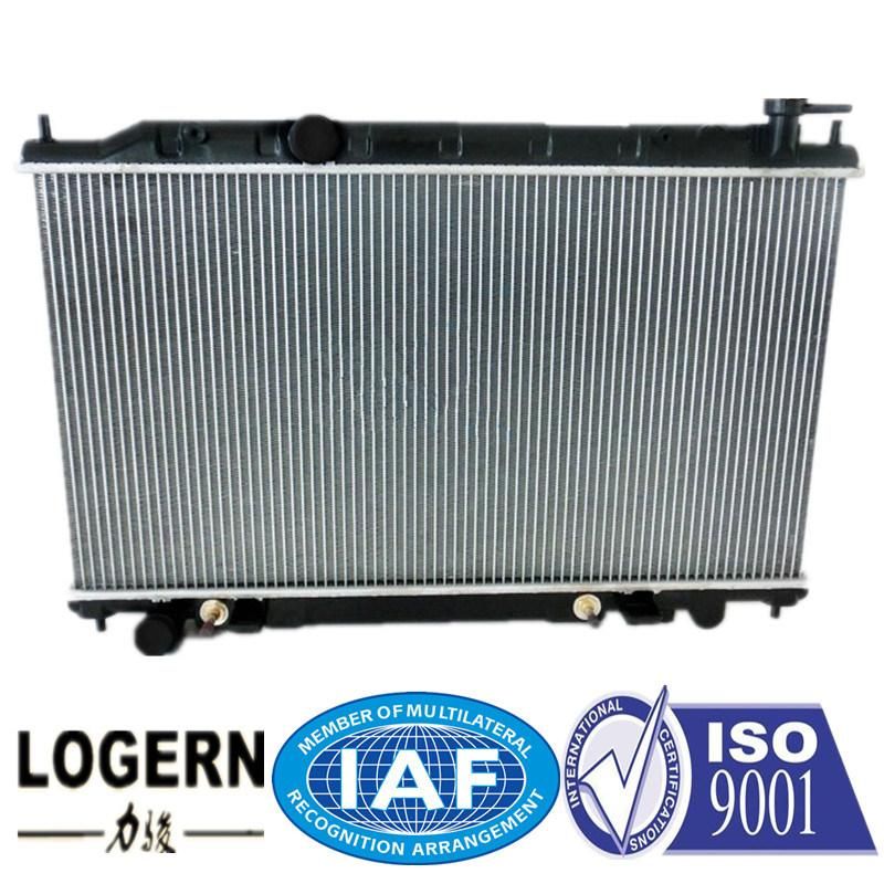 Auto Radiator for Nissan Altima′02 at