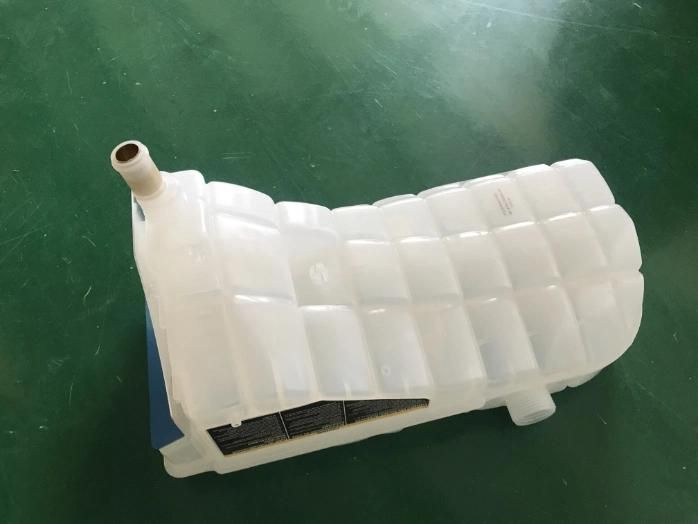 High Quality Competitive Price HD Truck Expansion Tank for Freightliner M2 Business 0521178000