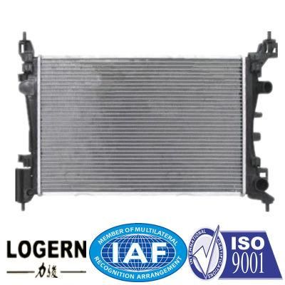 Op-026 Cooling System Auto Radiator for Opel Corsa D&prime;06 Mt