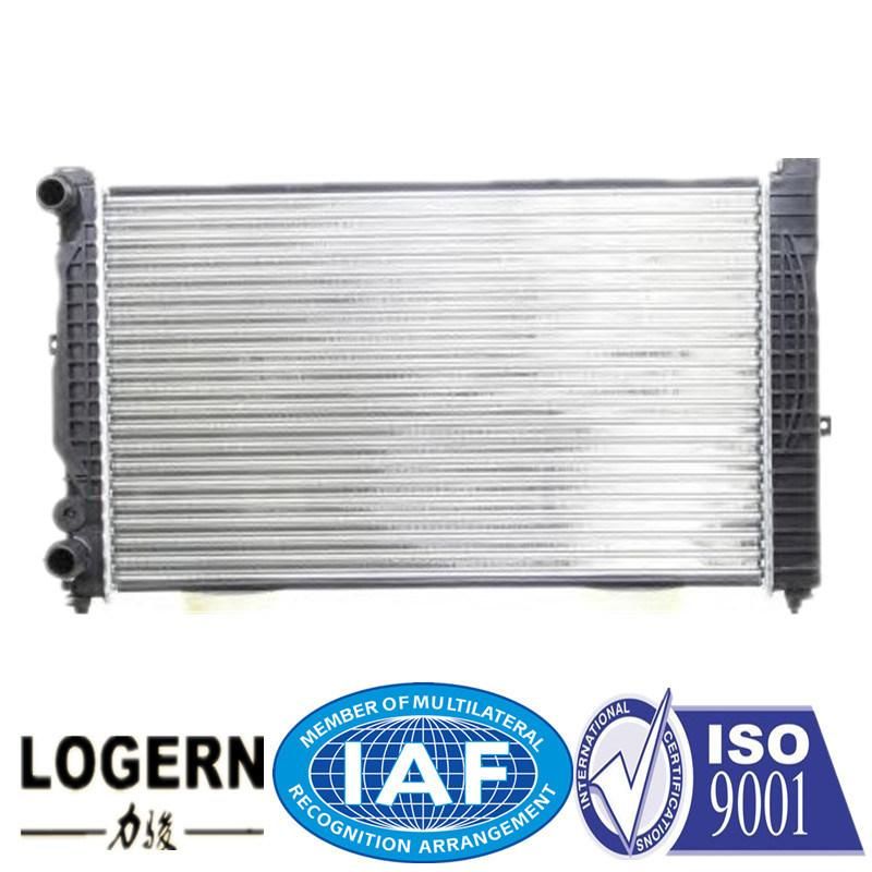 Automobile Radiator for Audi A4/S4′96-01 Passat′98-04 Mt/PA22 Dpi: 2192
