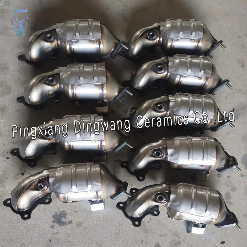 Hot Sell Exhaust Manifold Three-Way Catalytic Converter for Toyota Corolla