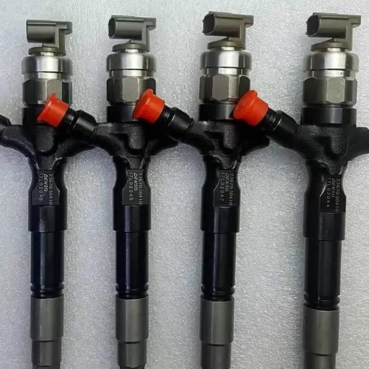 23670-30410 295050-0470 Denso Common Rail Injector for Toyota Hilux 1kd