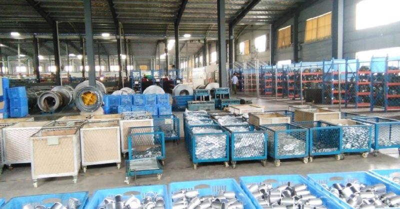 Competitive Price Hihg Quality Performance Filter Lf9009 3401544 for Fleetguard