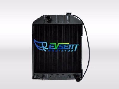 Spare Parts Ford New Holland Tractor Radiator Model: 5110-7610. OEM: 81829492, 83993346, E0nn8005ga15m, E0nn8005gc15m, E0nn8605gc15m