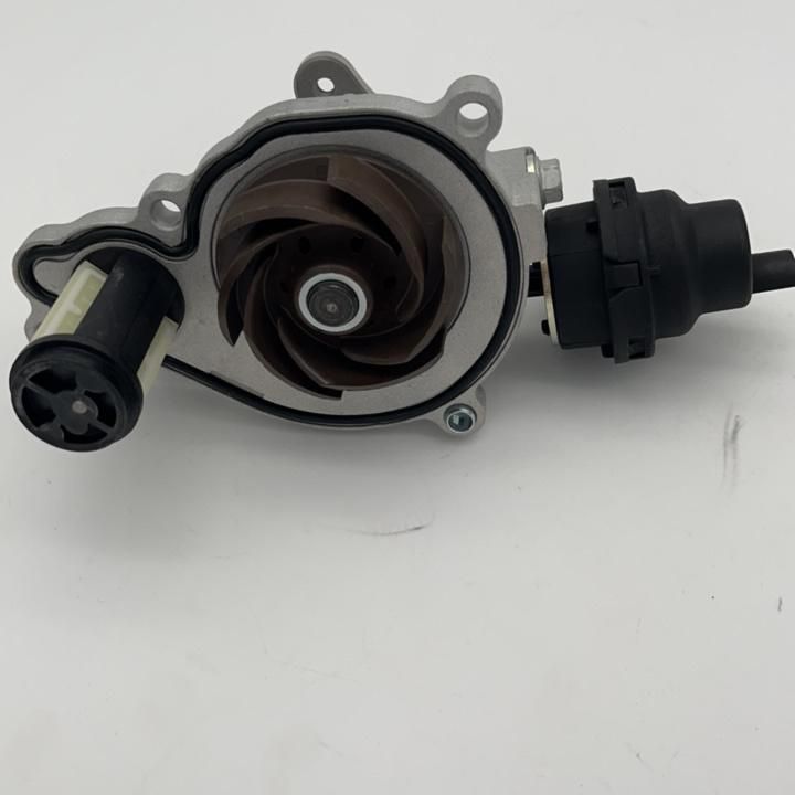 Auto Parts Auto Engine Cooling System Pump for BMW OEM 11518638026 G01 G20 G38 G60 F20 F30 F33 F36