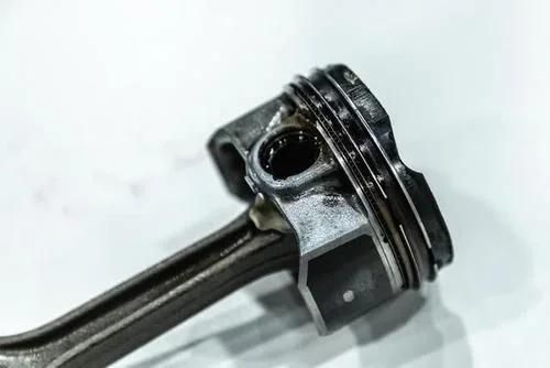 Engine Parts Engine Piston Accessories Kits Engine Cylinder Piston Ring Cover Valve Parts for Cars