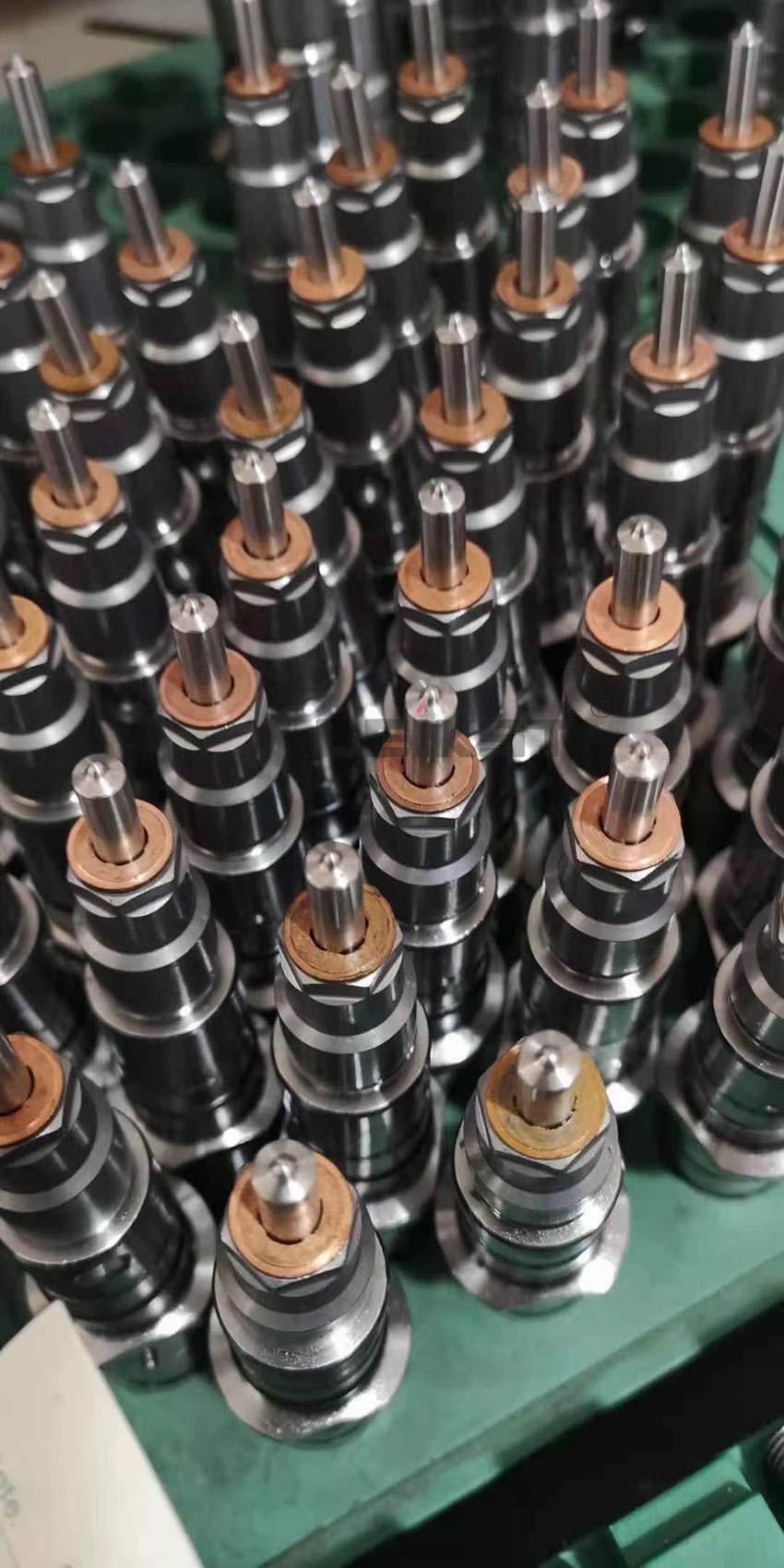 Excavator Engine Fuel Injector 4088863 0414799008 Diesel Fuel Injection Pump Repair Kit 0280746902 0445110293