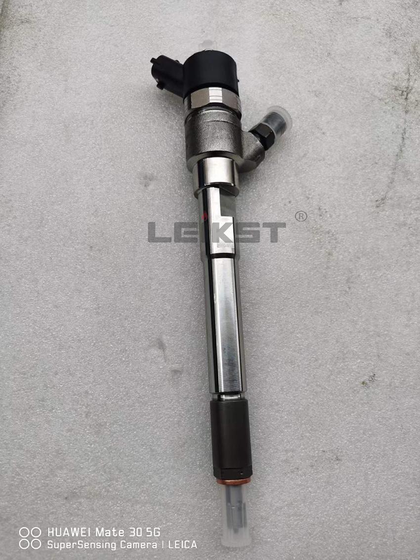 0445110101 Common Rail Fuel Injector for 6CT Isde Isbe Engine 0445110269 3928228
