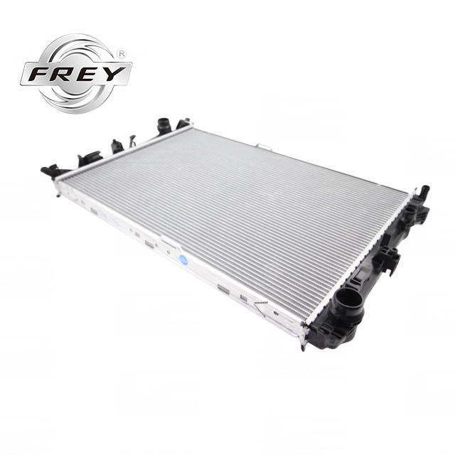 High Quality Auto Car Cooling Spare Parts Radiator 0995007303 for Mercedes Benz W205 W213 X253 4-Matic