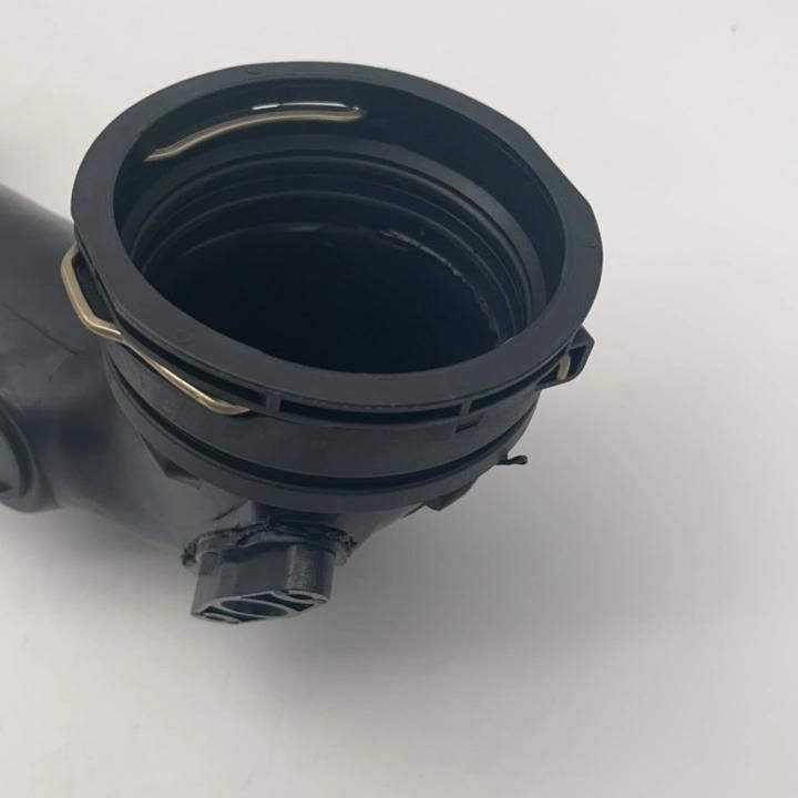 Auto Parts Auto Air Intake Hose Is Suitable for BMW OEM 13717615026 E82 E88 E90 E91 E92 X1