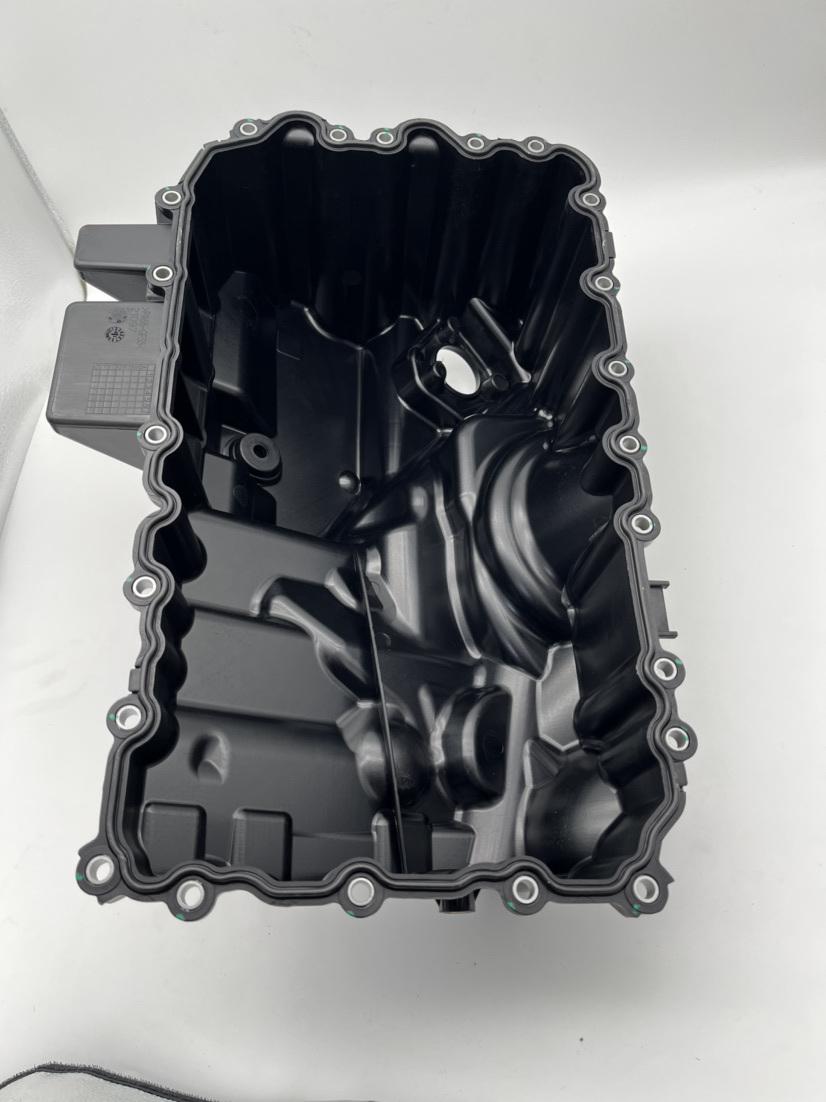 Auto Partsr Engine Oil Pan Is Suitable for BMW OEM11137618512