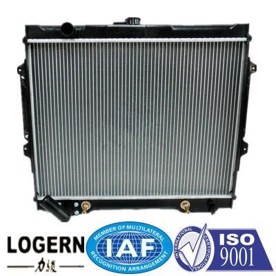 Mi-032 Radiator for Pajero V33&prime;92-96/94-00 Montero at/Dpi: 2072
