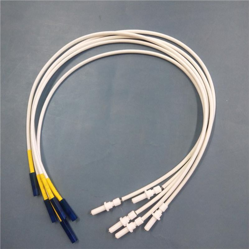 Car Enginee Wear Resistant Puncturing Ceramic Sparking Plug