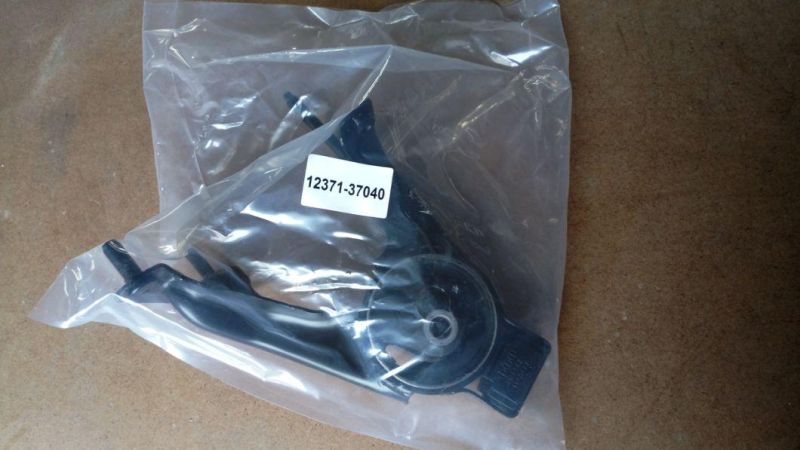 Good Quality Auto Parts Engine Mount for Car 12371-37040