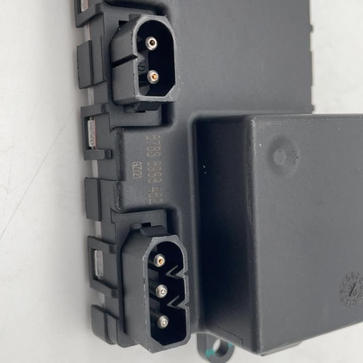 Auto Parts Auto Blower Resistor Is Suitable for BMW OEM 67636988452 E60 E61 E63 E64