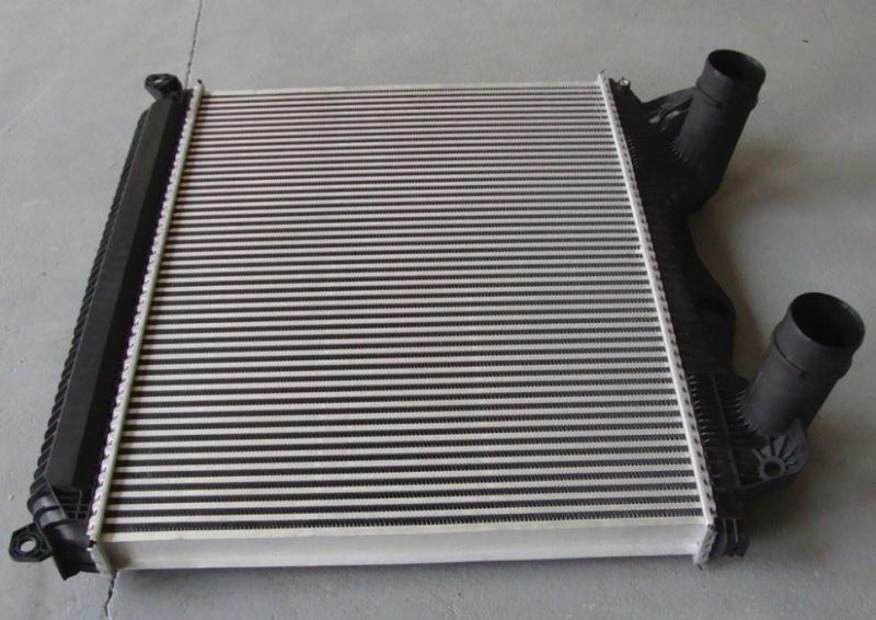 High Quality Auto Spare Parts Intercooler for Man Tga 81061300197 81061300179